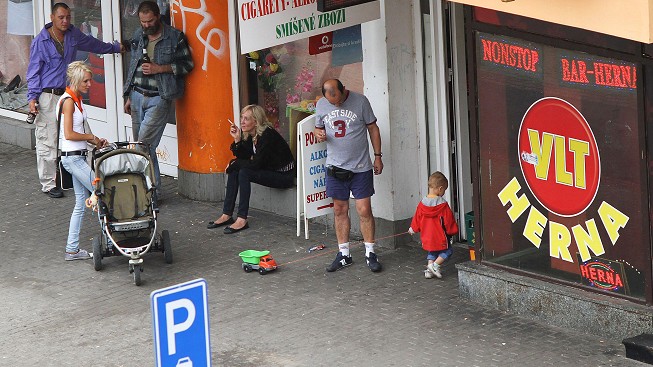 Konec hazardu v Praze? Pražské radnice budou moci zcela zakázat herny