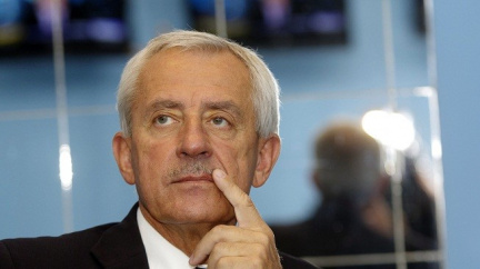 Heger chce zakázat vývoz lihovin, EU ale možná dřív zakáže dovoz