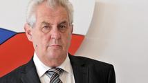 Zeman při debatě kandidátů na Hrad vzkázal Sobotkovi: Já mám zuby v pořádku