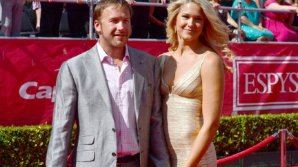 Hvězdný lyžař Miller se chystá do chomoutu se sexy volejbalistkou