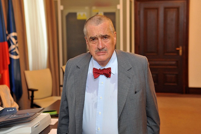 Schwarzenberg: Vondra měl pod kontrolou leda hovno