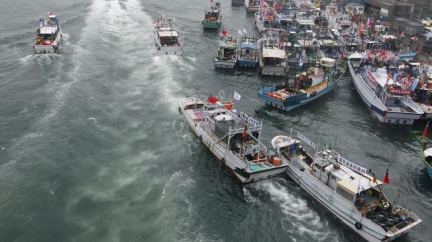 Desítky tchajwanských lodí pronikly ke sporným ostrovům Senkaku