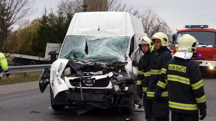 Smrtelná nehoda na Plzeňsku: Hledá se účastník nehody, který je na útěku