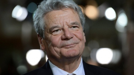 Gauck se pokloní Lidicím. Jako první německý prezident