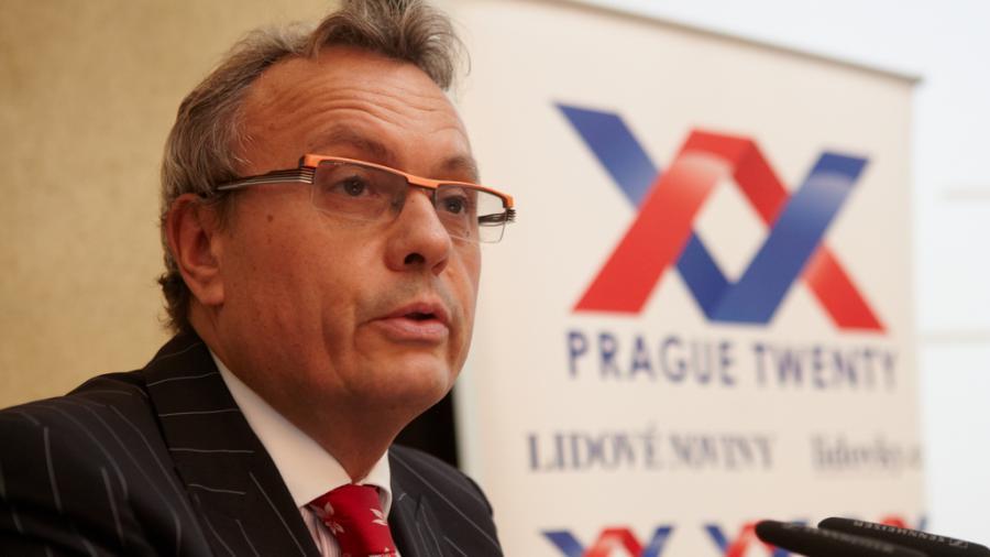 Vladimír Dlouhý zmínil způsob, jak může Zeman pohřbít Nečasovu vládu