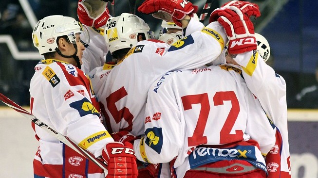 Sedmá porážka v řadě: Start nového trenéra Sparty se nepovedl, Slavia zvítězila 3:2