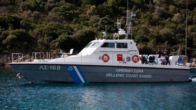 Tragédie na palubě řecké lodi: Explodovala maketa děla. Kapitán zemřel