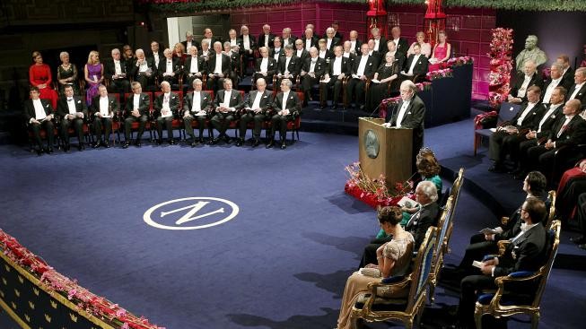 Nobelovu cenu za fyziku získali Američan Wineland a Francouz Haroche