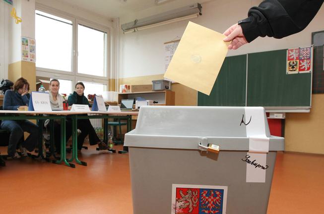 Naivita, lenost, povrchnost, výmluvy... Protikorupčníci spílají nevoličům
