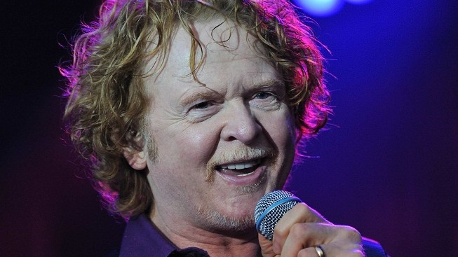 Zrzavý sympaťák Mick ze Simply Red zavítá do Prahy. Sám za sebe