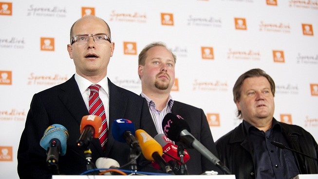 Policie obžaluje 17 členů pražské ČSSD, kradli a upláceli