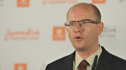 Sobotka: Vláda ať na schůzi padne. Páchá jen chaos