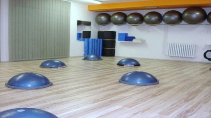 Nesnášíte posilovny a činky? Výborně! Cvičení BOSU je to pravé pro vás