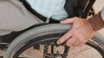 Znásilnil sanitář vozíčkáře? Soud vyslýchá svědky