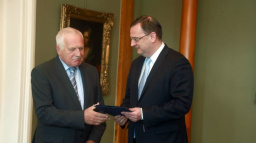 Ministr práce Drábek končí v úřadu, Klaus přijal jeho demisi