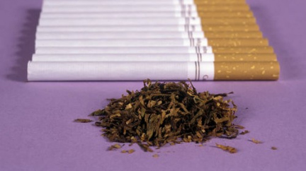 Češi omezují spotřebu cigaret, roste poptávka po sypaném tabáku