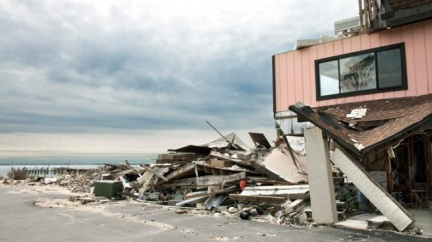 Z tropické bouře se nečekaně stal hurikán Artur. Řádil na východním pobřeží USA