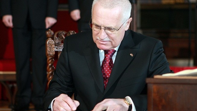 Klaus potvrdil změny: Maturity budou mít jednu úroveň a dva povinné předměty