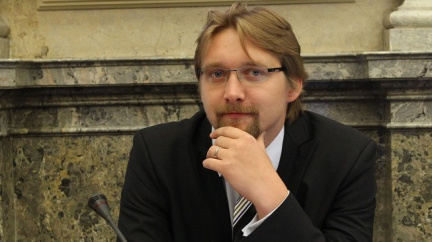 Dobeš: Pokud nebude registr vozidel v prosinci funkční, odstoupím