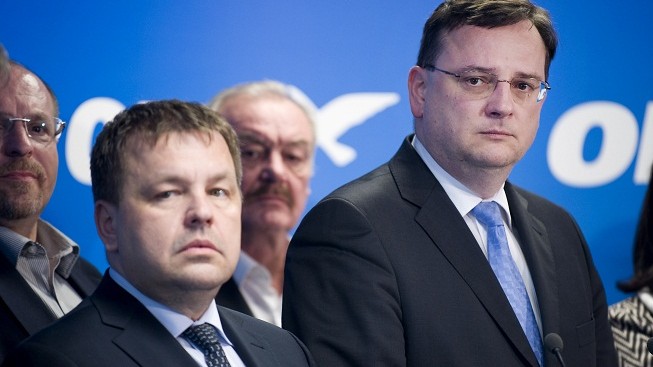 Tluchoř: Nečas by měl přiznat chyby a převzít odpovědnost