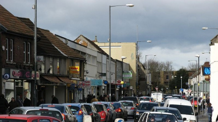 Britům jejich auta stále nestačí, chtějí další. Ve zbytku Evropy je tomu naopak