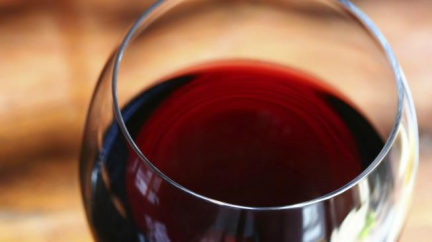 Dopřejte si láhev letošního beaujolais! K dostání bude od čtvrtka