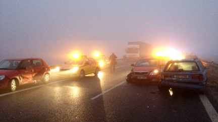 Hromadná nehoda uzavřela R10 na Liberec u sjezdu na St. Boleslav