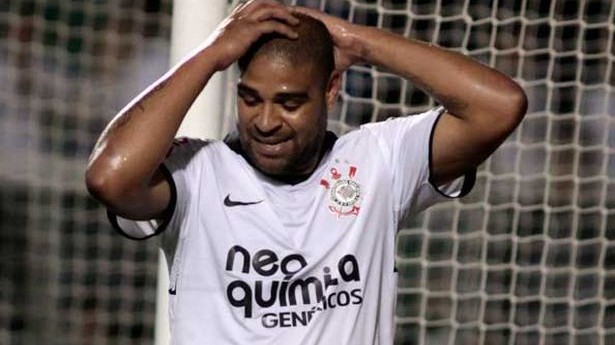 Fotbalový hříšník Adriano postřelil ženu. Půjde sedět?