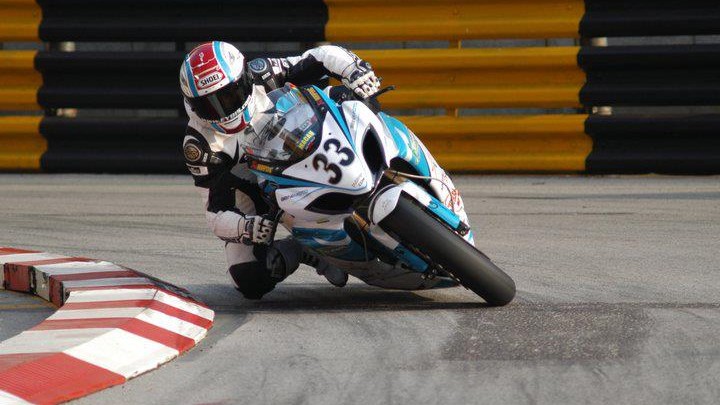 Tragédie během kvalifikace! Závodník Carreira se zabil