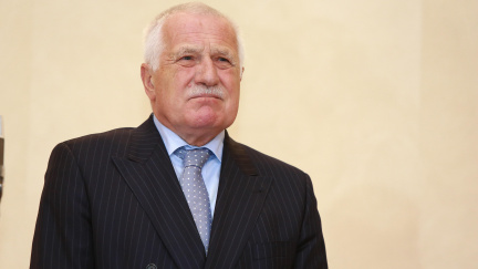 Hrad oznámil, že Klaus zítra jmenuje všechny nové ministry