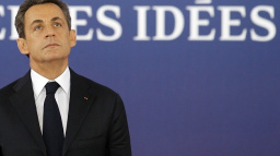 Sarkozy stanul před soudem. Exprezident byl 12 hodin u výslechu