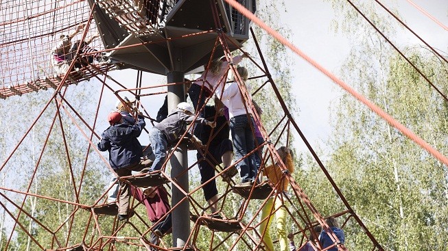 Odpoledne strávené blíž mrakům! Vezměte rodinu do lanového centra
