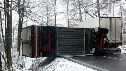 Severozápad Čech trápí sníh a ledovka