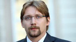 Prezident přijal demisi ministra Dobeše