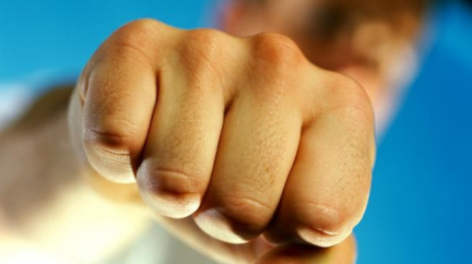 Muž z Kroměřížska je obviněn z brutálního týrání osmdesátileté matky