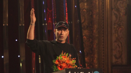 Landa to přehnal: Čelí trestnímu oznámení kvůli útoku nožem