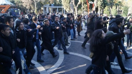 V Baku rozstříleli desítky demonstrujících za lidská práva