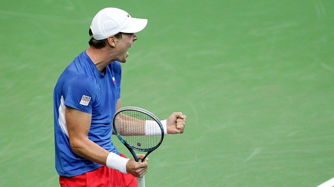 Berdych porazil Wawrinku a Češi jsou ve čtvrtfinále Davis Cupu!