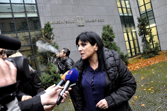 Samková hájí Okamuru: Viníky jsou páni poslanci