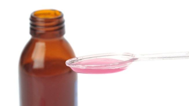 Jedovatý sirup proti kašli otrávil 30 lidí