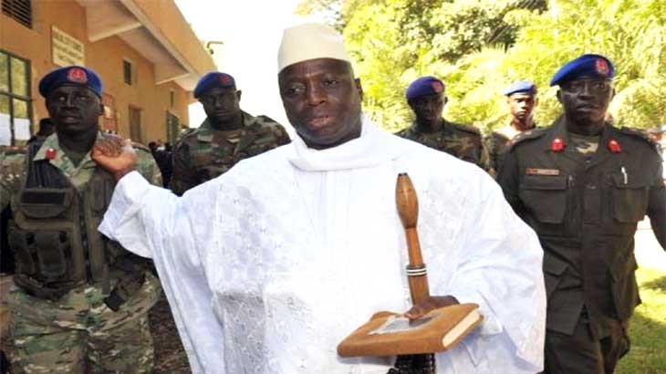 Prezident Gambie chce léčit tisíce nemocných HIV přírodním mixem bylinek