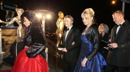 Dámy, do šatů! Plesová sezona právě začíná