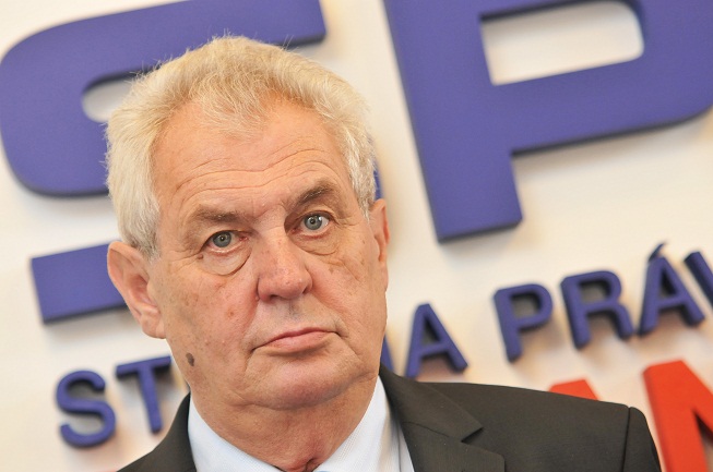 Zeman si Nečasových ministrů příliš neváží. Zajímavý je prý jen Fiala