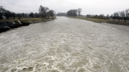 Na dvou jihočeských řekách hladiny překročily stupně povodňové aktivity