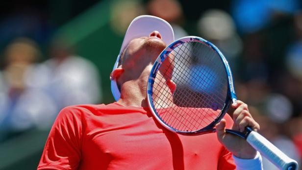 Berdych hledá formu. Na exhibici prohrál s Hewittem