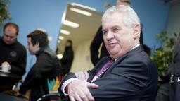 Za skandální výroky o znásilňování žen se Zeman omlouvat nehodlá