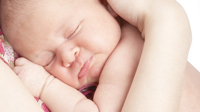 "Spadlé z oblaků": Miminko přišlo na svět ve vzduchu, jméno dostalo po letušce