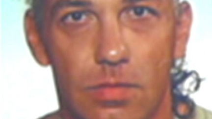 Aktualizováno: Policie pátrá po nebezpečném zločinci. Nasadila vrtulník