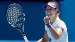 Li Na zdolala Šarapovovou. Ve finále vyzve Azarenkovou