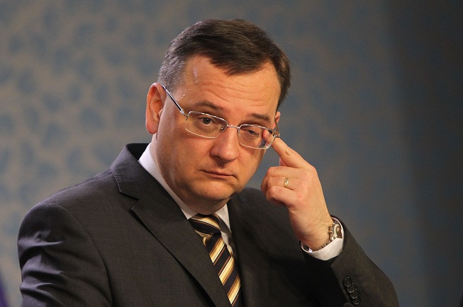Kdo všechno se chce zbavit Nečase?